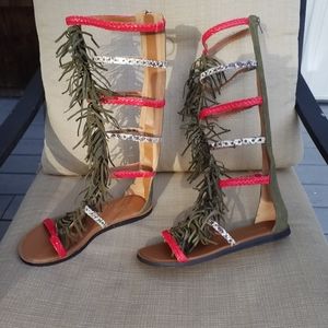 Aldo Gladiator Sandals Cream Green Red Tassels 8